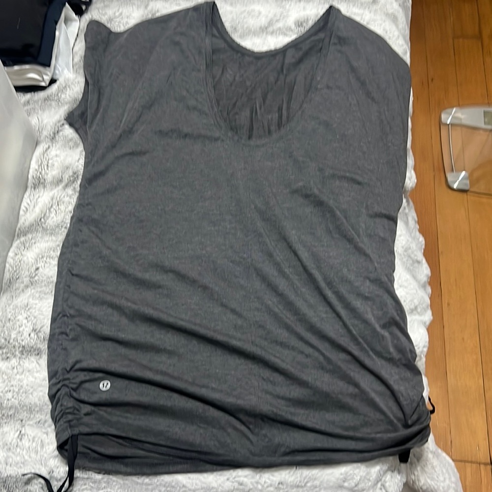 Lululemon scrunch side too large